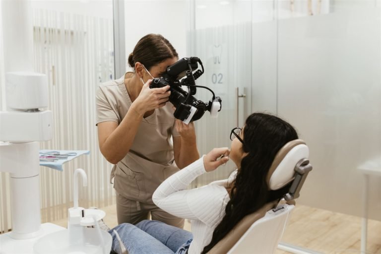cuanto-cuesta-blanqueamiento-dental
